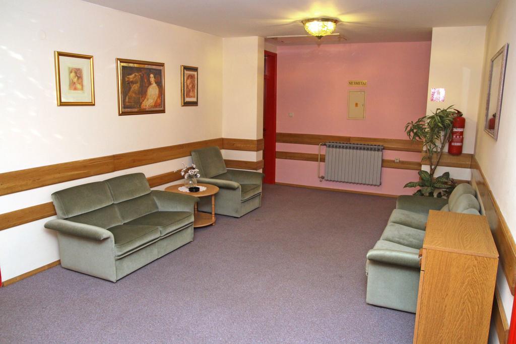 Guest House Royal Čakovec Εξωτερικό φωτογραφία